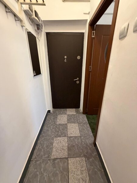 Baba Novac, Dristor, Muncii, fara intretinere, gradina proprie de 30 mp.